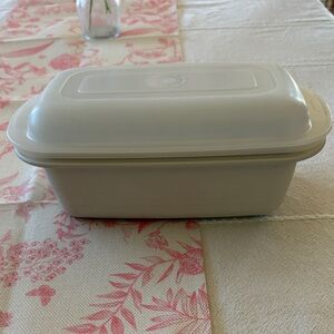 Tupperware Ultra 21 vintage Loaf container and lid EUC
